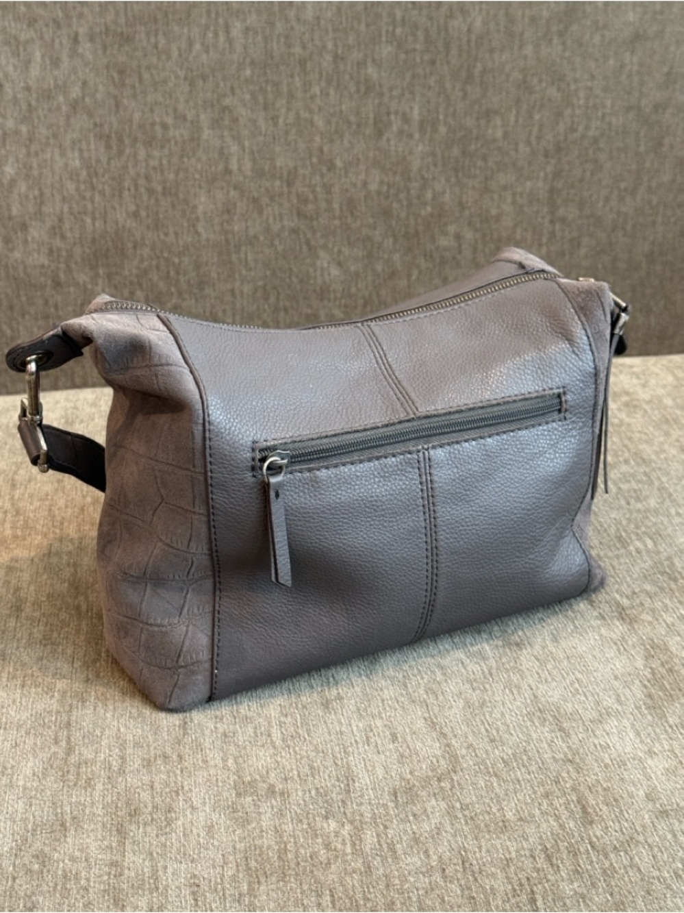 The Sak Alameda Medium Hobo Bag Gray Taupe Pebbled Leather Shoulder Bag